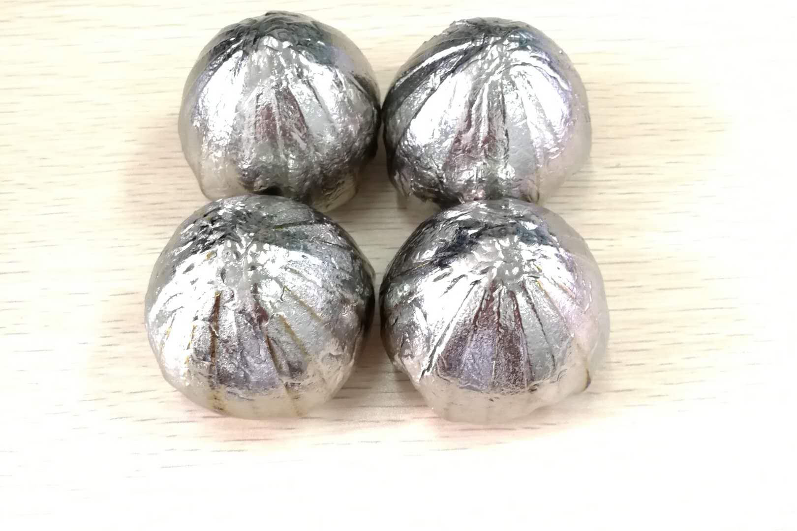 真空感应磁悬浮熔炼的钛合金铸锭